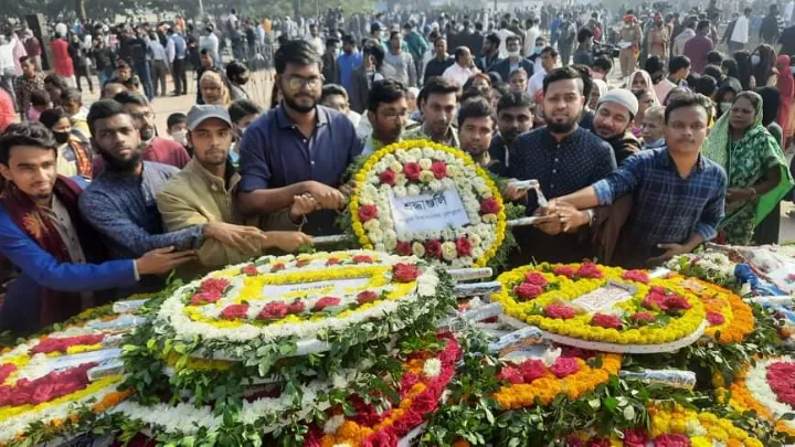 বুদ্ধিজীবী দিবসে জবি প্রেসক্লাবের শ্রদ্ধাঞ্জলি